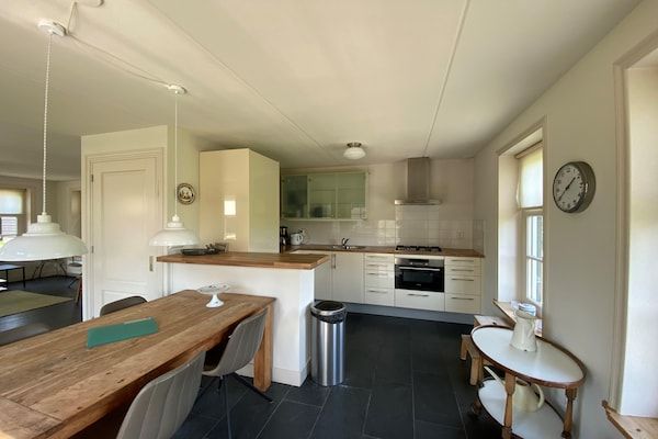 Keuken - Elegante Wieringer Villa in Hippolytushoef (3)