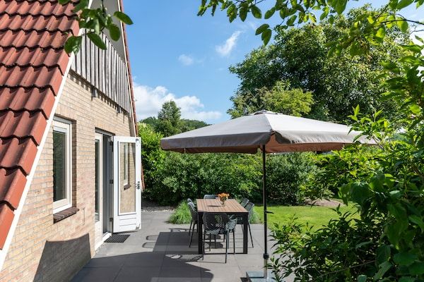 Terras - Vakantiehuis in Meeussen met eigen tuin in Plasmolen (5)
