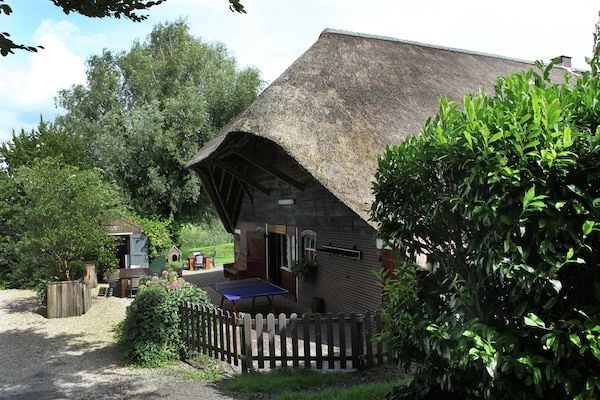 Buitenkant - Boerderij in Oosterwijk bij de Linge in Leerdam (1)