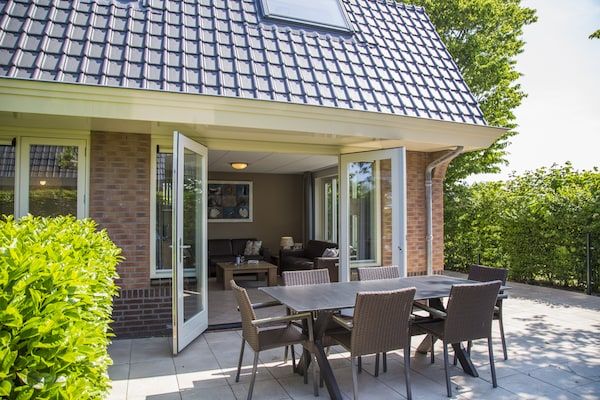 Buitenkant - Vakantiehuis in Noordwijk met Zonnige Tuin in Noordwijk aan zee (5)