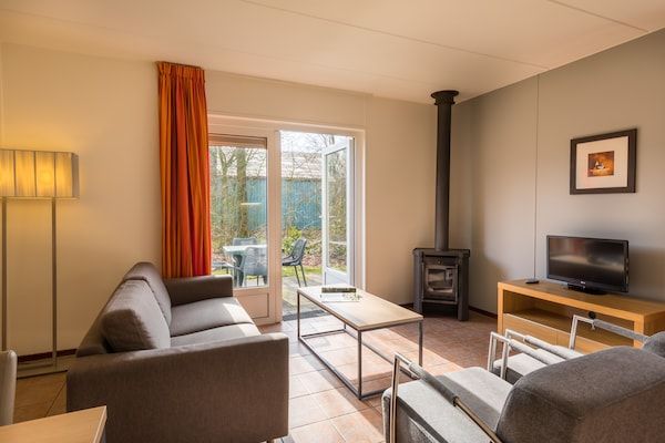 Woonkamer - Bospaden en zwemplezier in Borger (2)