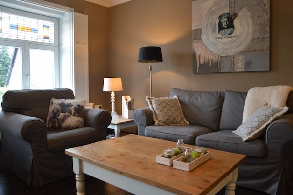 Woonkamer - appartement vlakbij de Belgische grens in Roosteren (3)