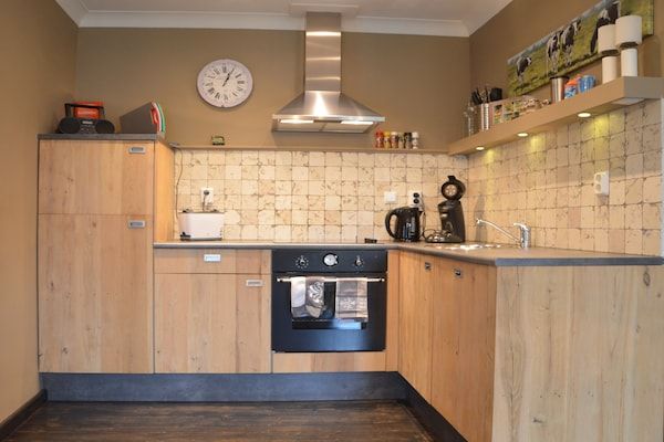 Keuken - appartement vlakbij de Belgische grens in Roosteren (5)
