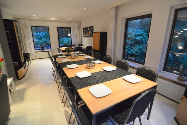 Eetkamer - Villa van de Veluwe Edge Groep met vuurplaats in Doornspijk (3)