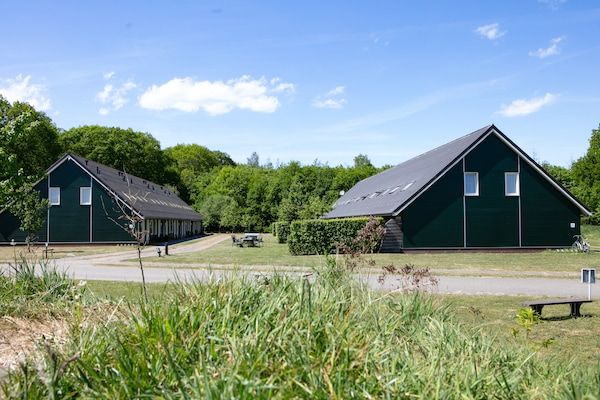 Buitenkant - Rustige open plek met kind in Hardenberg (rheezerveen) (1)