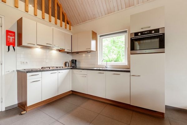 Keuken - Kempen Comfort met Sauna & Bad in Vessem (2)