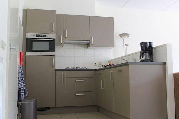 Keuken - Ontspannend toevluchtsoord in het bos in Hardenberg (rheezerveen) (4)