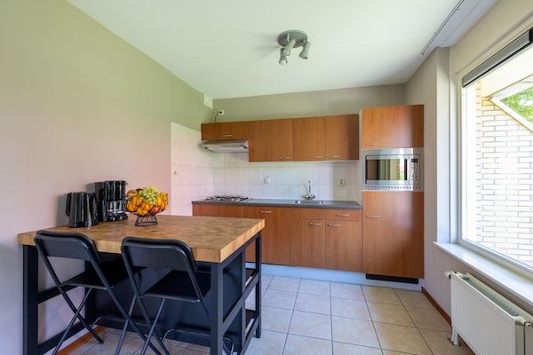 Keuken - Vakantiewoning in Andijk bij het IJsselmeer in Andijk (3)