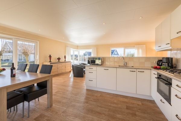 Keuken - Ontspannende Drentse Retraite in Gasselternijveen (3)