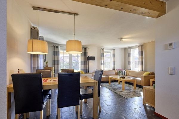 Eetkamer - Boerderij in Limburg met Sauna in Roggel (4)