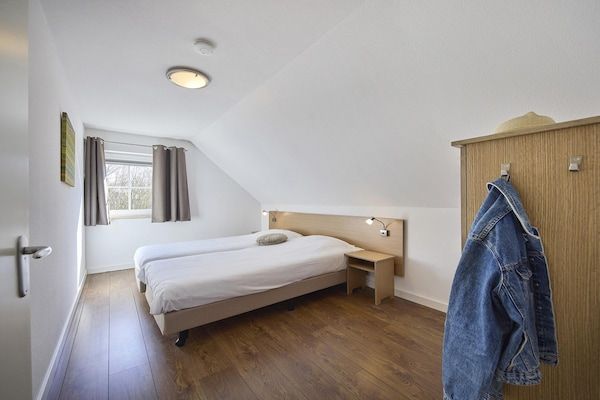 Slaapkamer - Boerderij in Limburg met Sauna & Zwembad in Roggel (4)