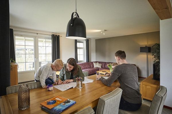 Eetkamer - Boerderij in Limburg met Sauna & Zwembad in Roggel (5)