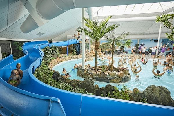 Park - Boerderij in Limburg met Sauna & Zwembad in Roggel (2)