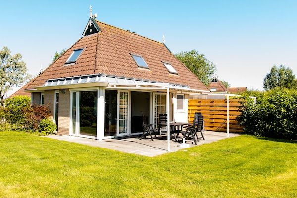 Buitenkant - Ontspannende vakantie op het water in Eernewoud (1)