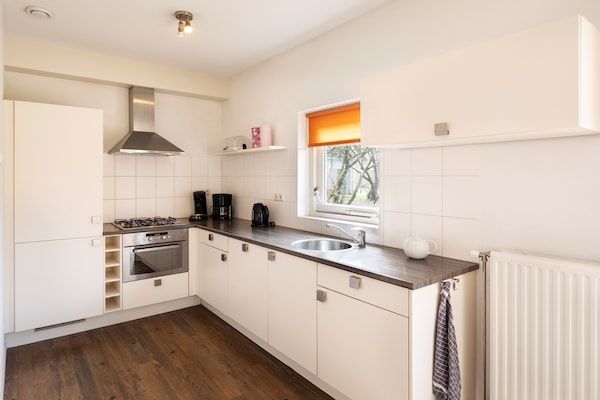 Keuken - ruime en stijlvolle villa in Ruinen (5)