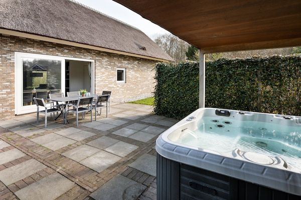 Voorzieningen - Villa met hottub en jacuzzi in Ruinen (2)