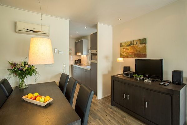 Eetkamer - Ontspannend chaletverblijf in Hoge Hexel (3)