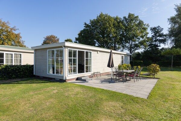 Buitenkant - Luxe Chalet met Sauna in Hoge Hexel (1)