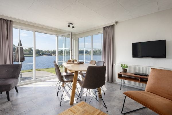 Eetkamer - Luxe Chalet met Sauna in Hoge Hexel (3)