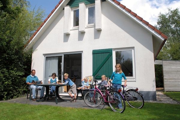 Buitenkant - Rustiek Vakantiehuis Vlakbij Drents in Hoogersmilde (1)