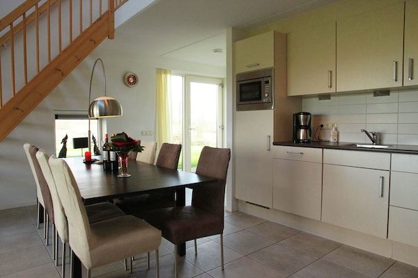 Keuken - vakantiehuis met privéterras in Langweer (3)