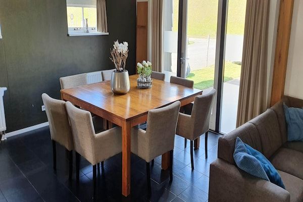 Eetkamer - Groepsretraite Wemeldinge in Wemeldinge (2)