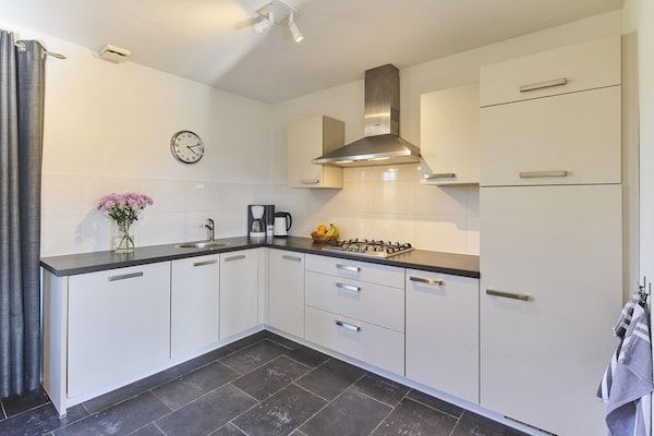 Keuken - Boerderij in Limburg met Zwembad in Roggel (4)