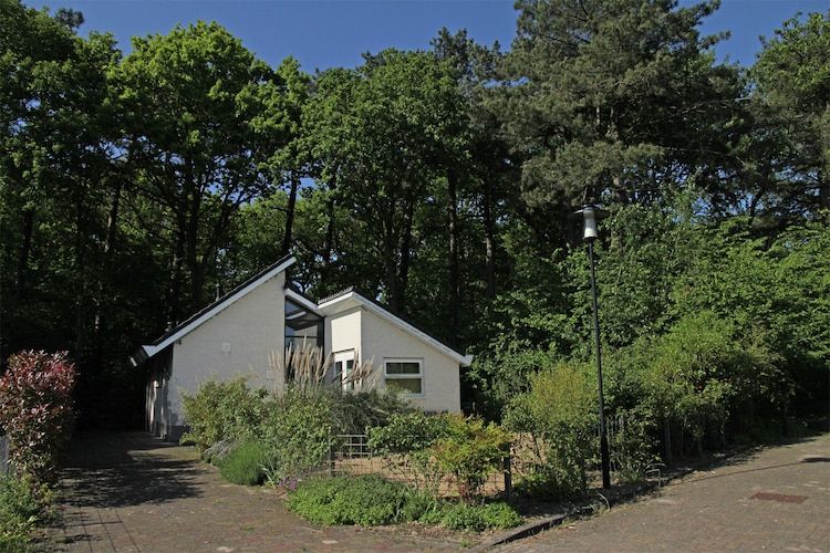 De buitenkant van Boshof in Schoorl