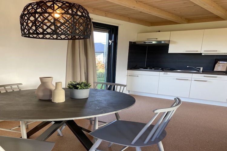 De keuken van Chalet Doutzen in De Veenhoop