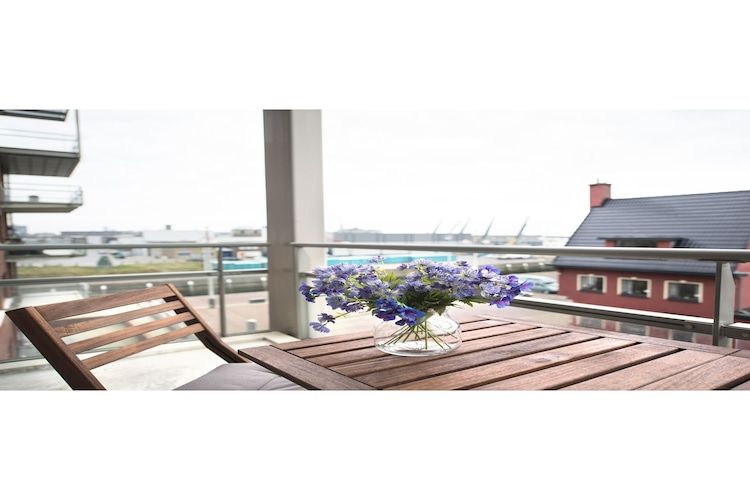 Het terras van Scheveningen Harbour 10B in Den Haag